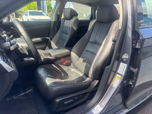 Used 2019 Honda Accord Touring image 10