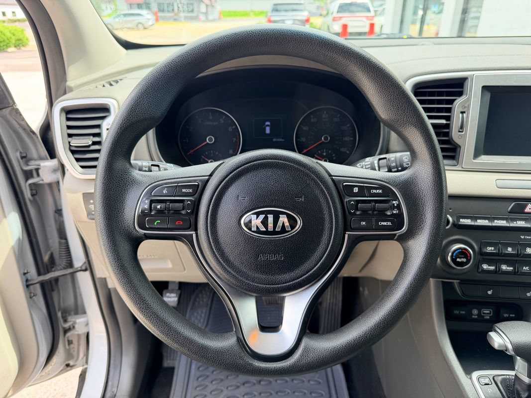 Used 2019 Kia Sportage LX w/ LX Popular Package AWD/4WD image 17