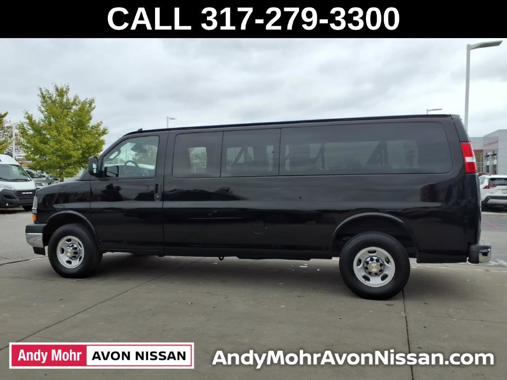 Used 2025 Chevrolet Express 3500 LT w/ LT Preferred Equipment Group RWD image 5