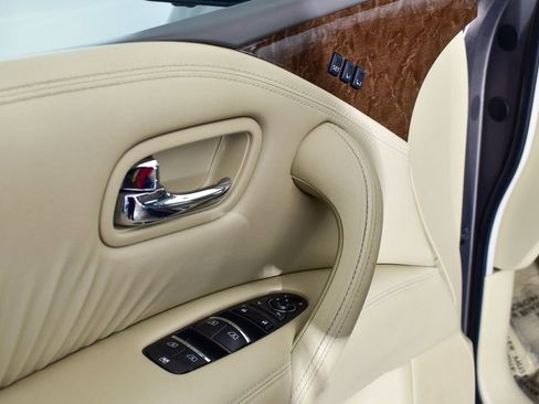 Used 2015 INFINITI QX80 Base w/ 22" Wheel Package image 10