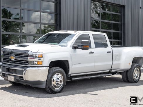 Used 2018 Chevrolet Silverado 3500 W/T w/ WT Fleet Convenience Package AWD/4WD image 2