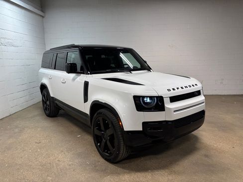 New 2026 Land Rover Defender 130 X-Dynamic SE AWD/4WD image 4
