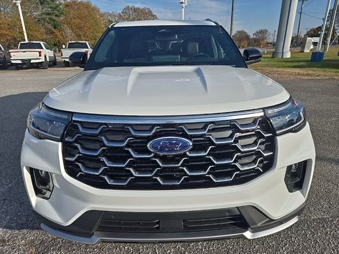 New 2026 Ford Explorer Platinum image 2