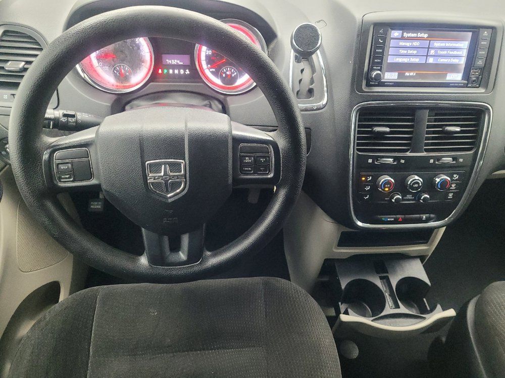 Used 2018 Dodge Grand Caravan SE FWD image 22