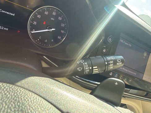 Used 2021 Buick Envision Avenir image 22