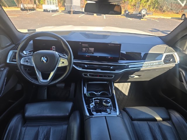Used 2023 BMW X7 xDrive40i w/ Executive Package AWD/4WD image 13