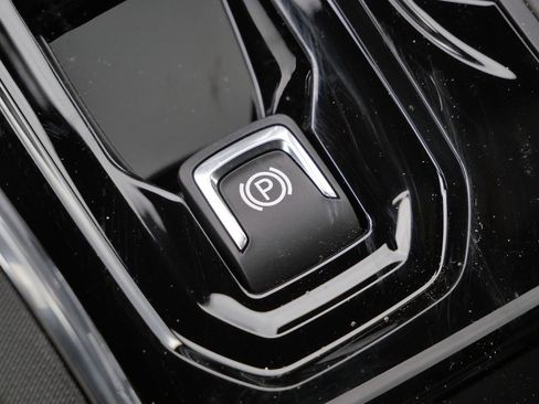 New 2026 GMC Canyon Elevation w/ Convenience Package image 50