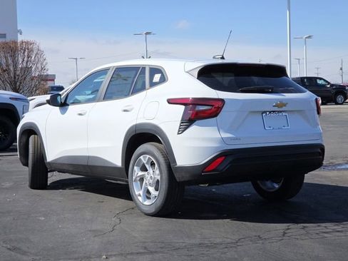 New 2026 Chevrolet Trax LS w/ LS Convenience Package image 19