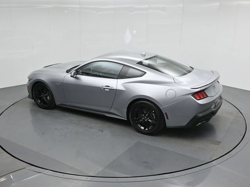 Used 2025 Ford Mustang GT RWD image 38