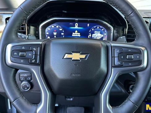 Used 2025 Chevrolet Silverado 1500 LT image 30