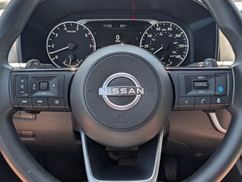 Used 2023 Nissan Rogue SV AWD/4WD image 25