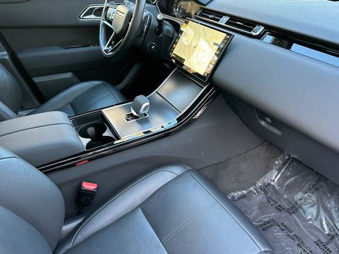 Used 2025 Land Rover Range Rover Velar Dynamic SE image 15