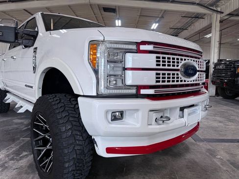 Used 2017 Ford F250 Platinum w/ Platinum Ultimate Package AWD/4WD image 12