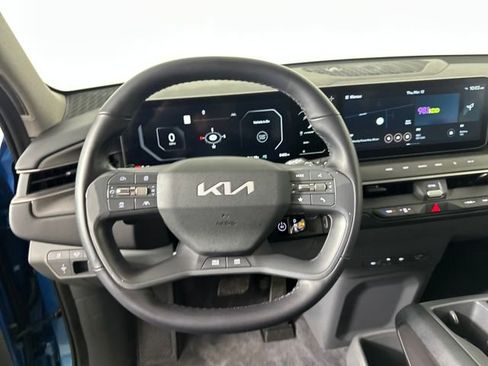 Used 2024 Kia EV9 Wind image 14