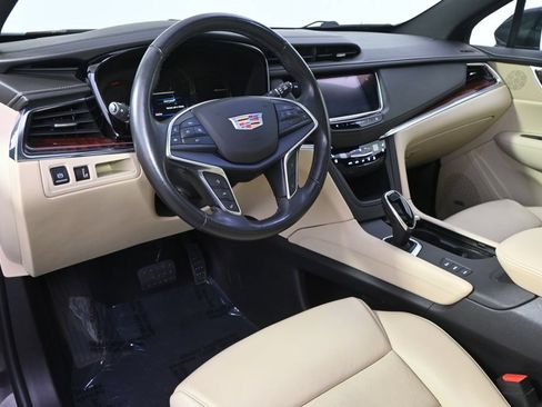 Used 2018 Cadillac XT5 Premium Luxury AWD/4WD image 11