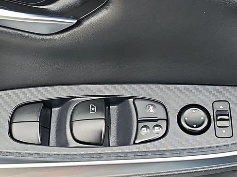 Used 2024 Nissan Sentra SR w/ SR Premium Package FWD image 31
