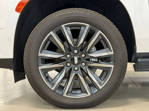 Certified 2024 Cadillac Escalade ESV Sport w/ Touring Package AWD/4WD image 12