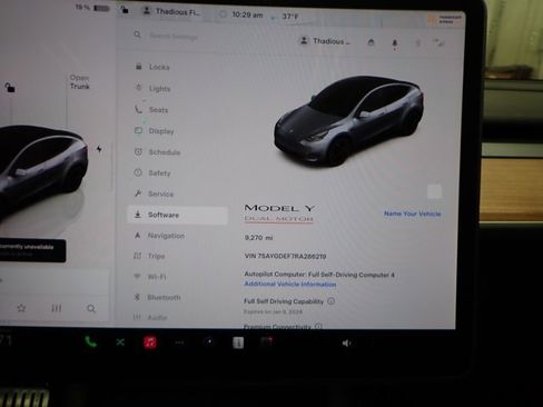 Used 2024 Tesla Model Y Performance image 23