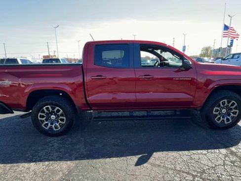 Used 2024 Chevrolet Colorado Z71 w/ Z71 Convenience Package 2 AWD/4WD image 9