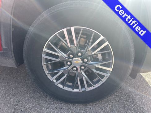 Certified 2025 Chevrolet Traverse LT image 4