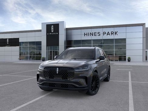 New 2026 Lincoln Aviator Reserve image 2