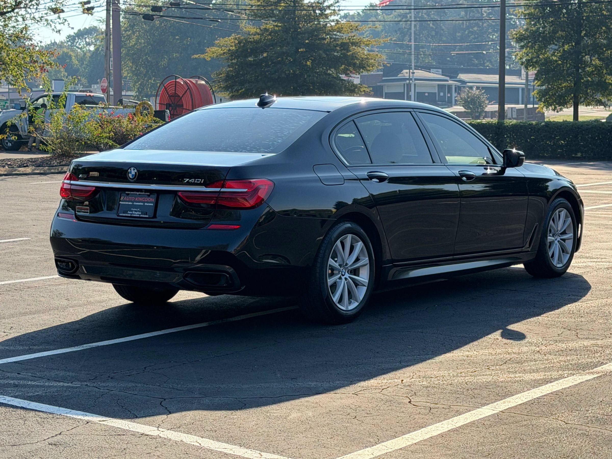 Used 2019 BMW 740i xDrive w/ M Sport Package AWD/4WD image 7