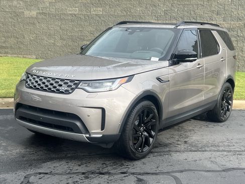 Certified 2025 Land Rover Discovery S AWD/4WD image 1