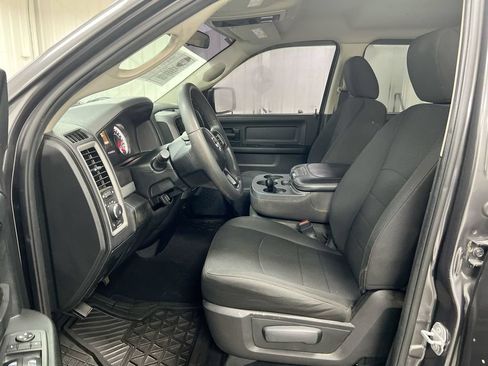Used 2018 RAM 1500 Express w/ Express Value Package AWD/4WD image 19
