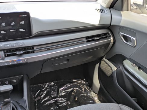Certified 2025 Kia K4 FWD image 17