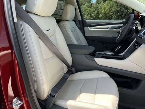New 2025 Cadillac XT5 Premium Luxury image 25