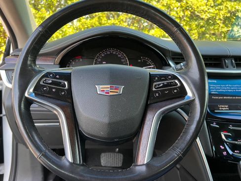 Used 2019 Cadillac XTS Luxury image 22