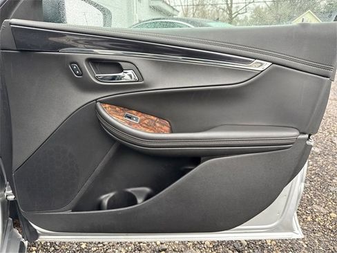 Used 2015 Chevrolet Impala LTZ image 23