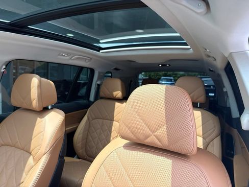 Used 2024 BMW X7 xDrive40i w/ Climate Comfort Package AWD/4WD image 10