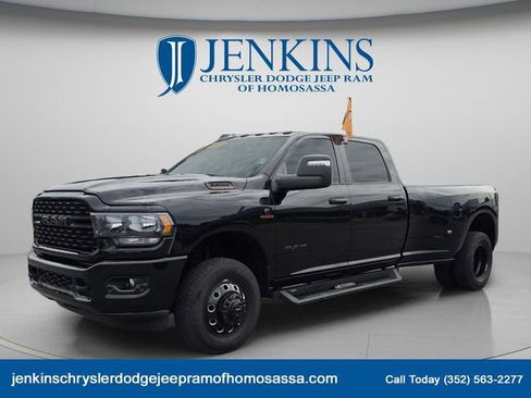 Used 2024 RAM 3500 Big Horn w/ Night Edition AWD/4WD image 10