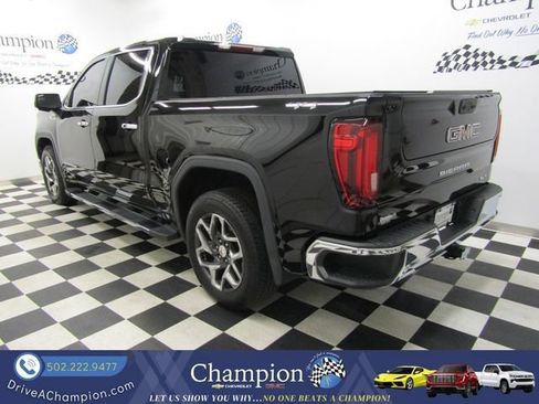 Used 2023 GMC Sierra 1500 SLT w/ SLT Premium Package AWD/4WD image 13