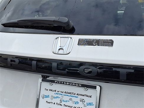 New 2025 Honda Pilot Touring image 25