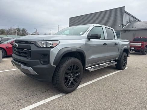 Used 2024 Chevrolet Colorado Trail Boss w/ Technology Package image 3