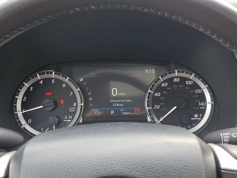 Used 2024 Toyota Highlander XLE AWD/4WD image 21