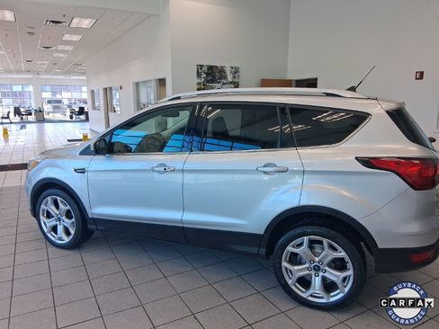 Used 2019 Ford Escape Titanium w/ U9j03 - Titanium Tow Package image 8