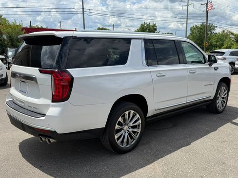 Used 2021 GMC Yukon XL Denali w/ Denali Ultimate Package AWD/4WD image 5