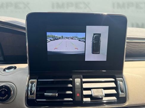 Used 2021 Lincoln Navigator L Reserve w/ Luxury Package AWD/4WD image 19