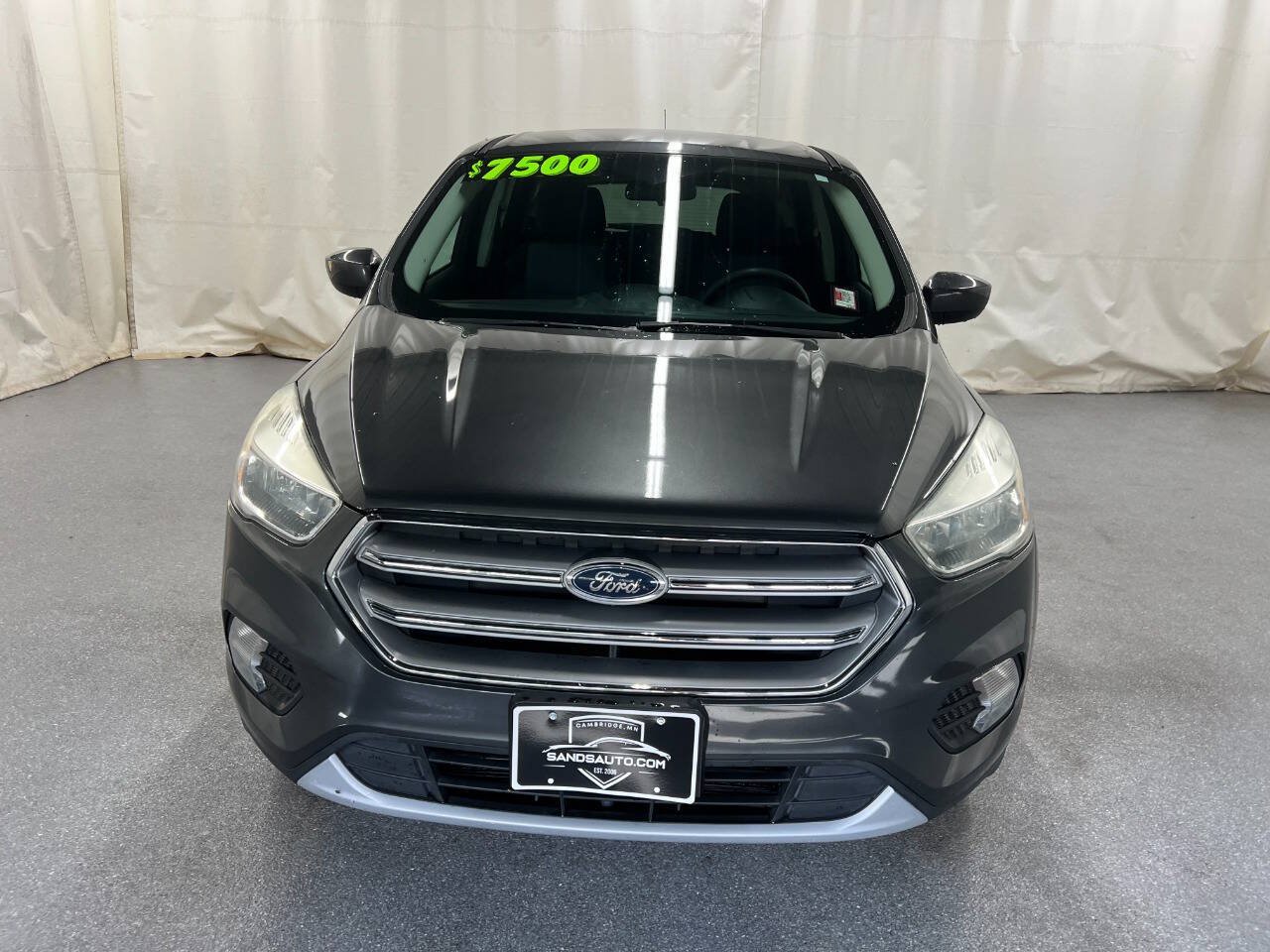 Used 2017 Ford Escape SE FWD image 2