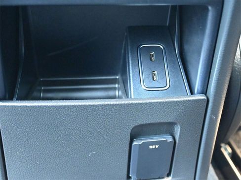 Used 2022 Mercedes-Benz GLE 350 4MATIC w/ Premium Package image 21