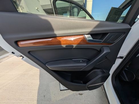 Used 2023 Audi Q5 2.0T Premium Plus image 38