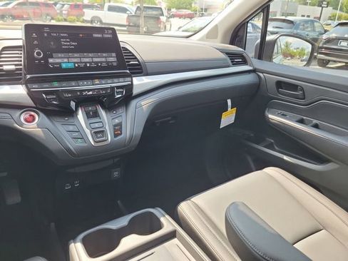 Certified 2026 Honda Odyssey EX-L image 30