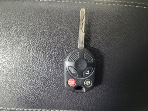 Used 2018 Ford Escape SEL w/ Ford Safe & Smart Package image 32