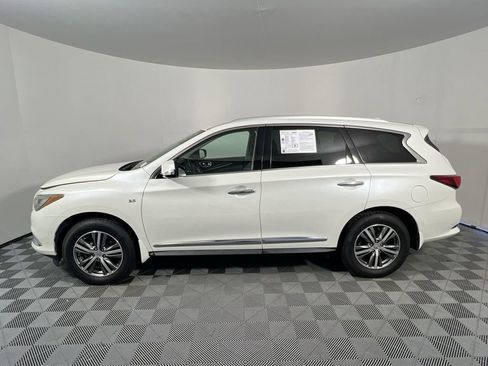 Used 2020 INFINITI QX60 Luxe w/ Essential Package FWD image 6