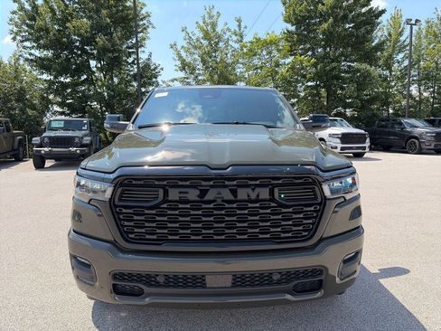 New 2027 RAM 1500 4x4 Crew Cab image 2