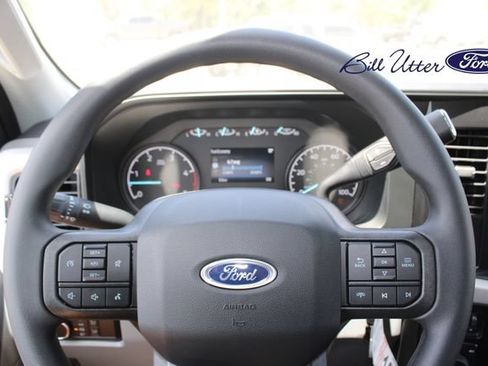 New 2026 Ford F250 XL w/ FX4 Off-Road Package AWD/4WD image 15
