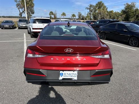 New 2026 Hyundai Elantra SE image 10